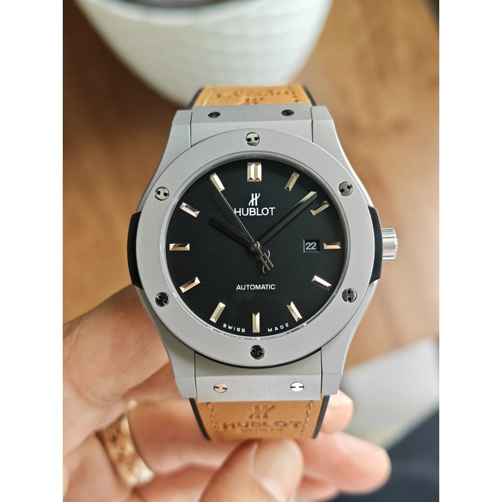 Hublot Classic Fusion Siyah Kadran 42 mm Kahverengi