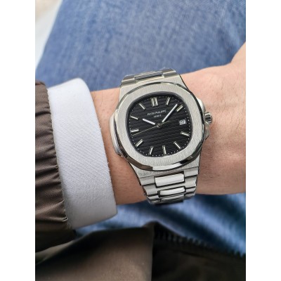 Patek Philippe Nautilus Siyah Kadran