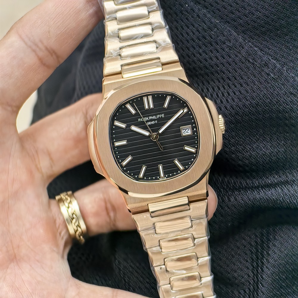 Patek Philippe Nautilus Rose Gold Kasa Siyah Kadran Patek Philippe Nautilus Rose Gold Kasa Siyah Kadran