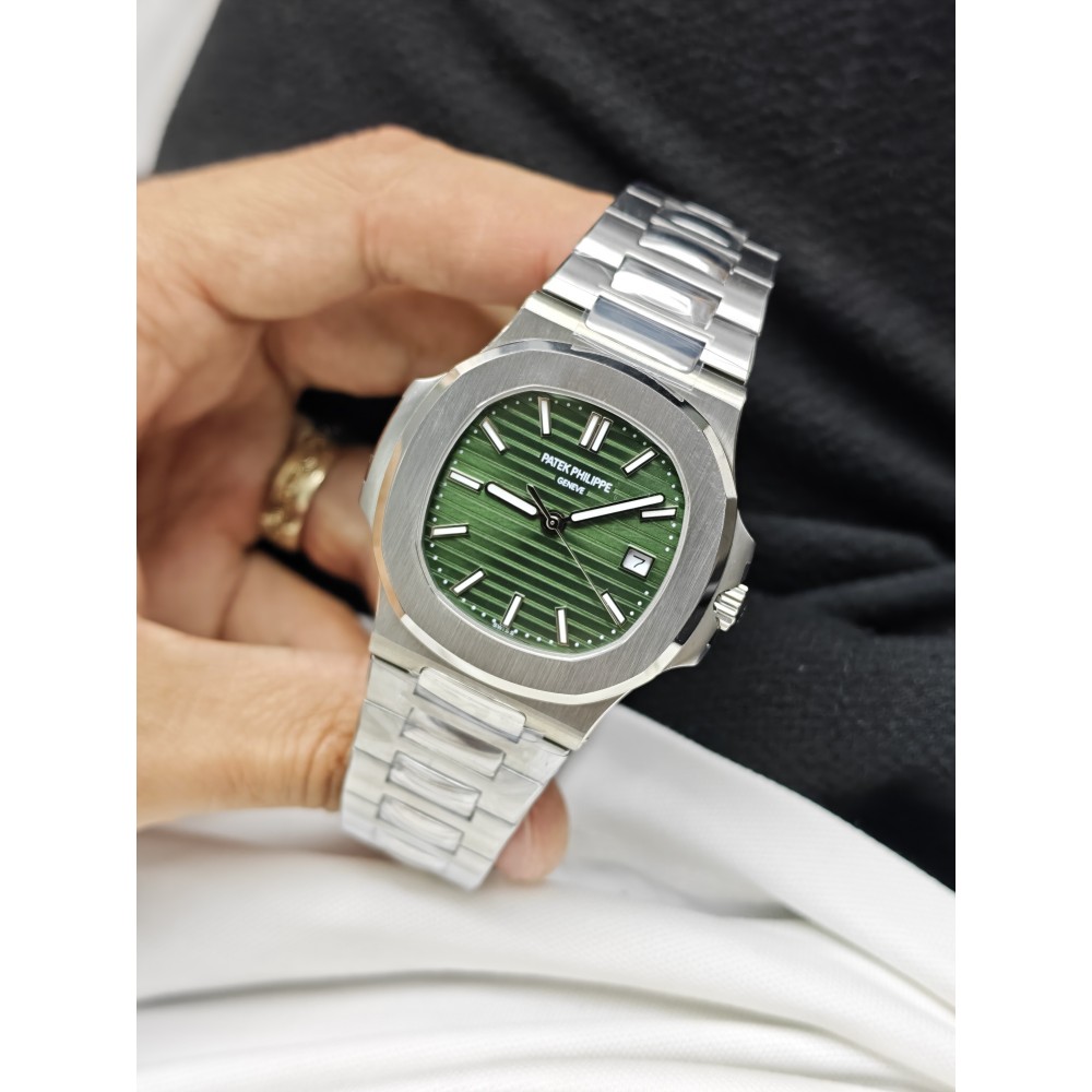 Patek Philippe Nautilus Stainless Steel Green Dial 5711/1A-014 Patek Philippe Nautilus Stainless Steel Green Dial 5711/1A-014