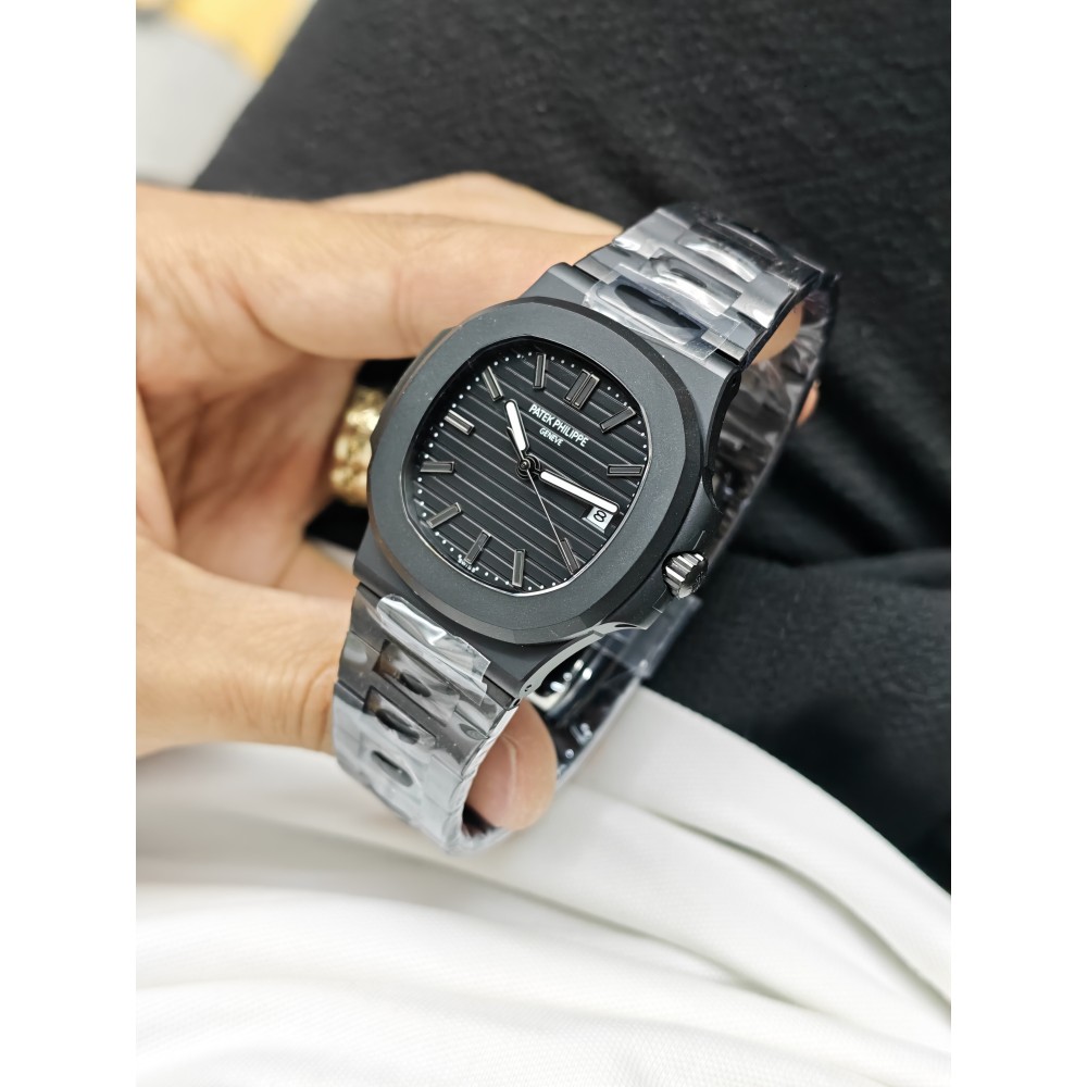 Patek Philippe Nautilus All Black (Black DLC/PVD)