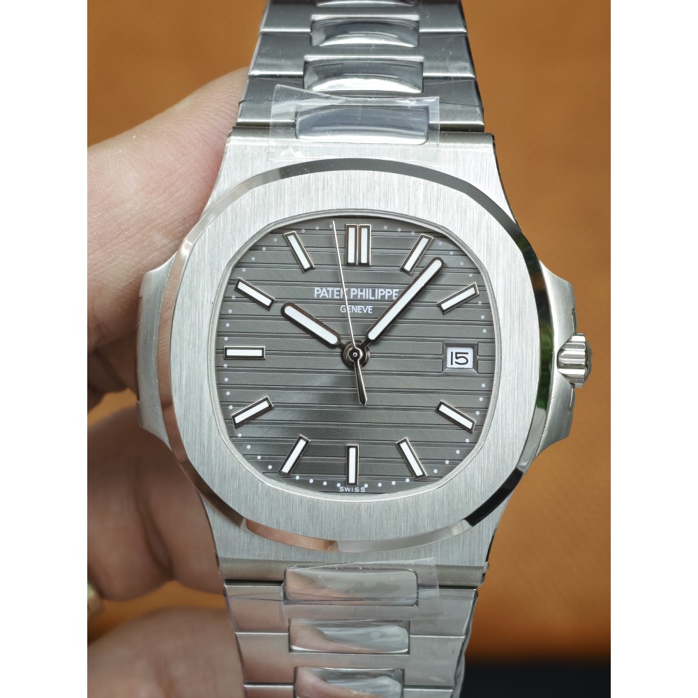 Patek Philippe Nautilus 5711/1A-010 Patek Philippe Nautilus 5711/1A-010