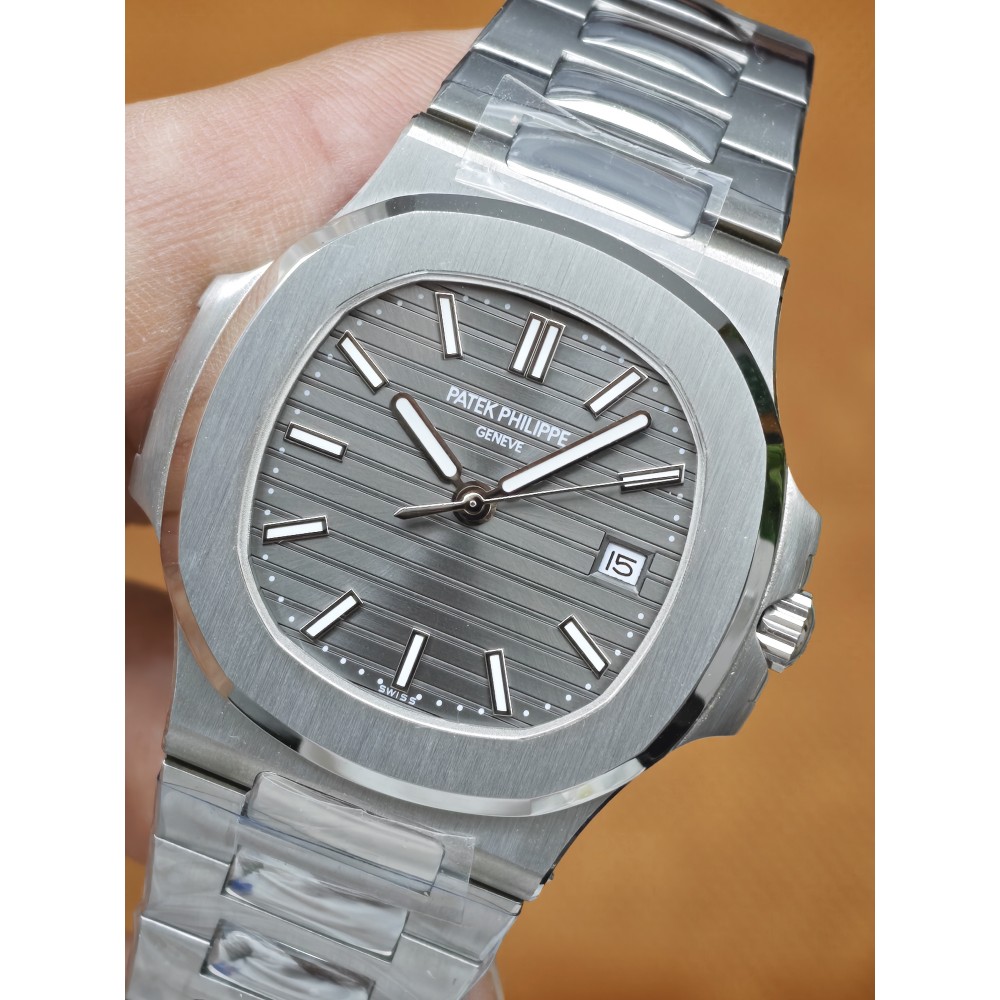 Patek Philippe Nautilus 5711/1A-010 Patek Philippe Nautilus 5711/1A-010