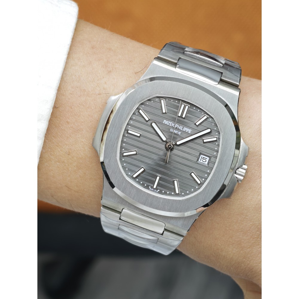 Patek Philippe Nautilus 5711/1A-010 Patek Philippe Nautilus 5711/1A-010
