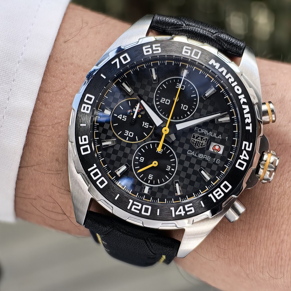 TAG HEUER MARIOKART YELLOW