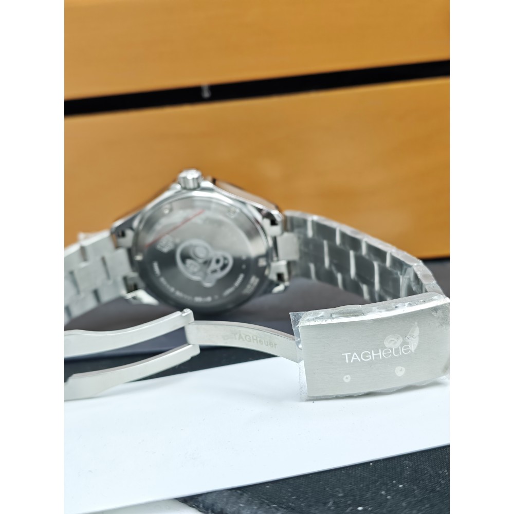 TAG Heuer Aquaracer Calibre 5 Automatic Güneş ışını (sunray) efektine sahip Mavi