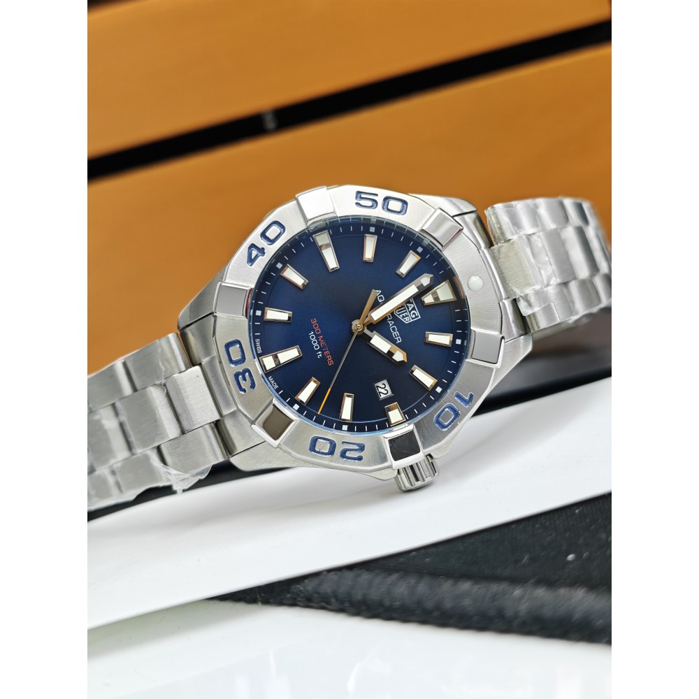 TAG Heuer Aquaracer Calibre 5 Automatic Güneş ışını (sunray) efektine sahip Mavi