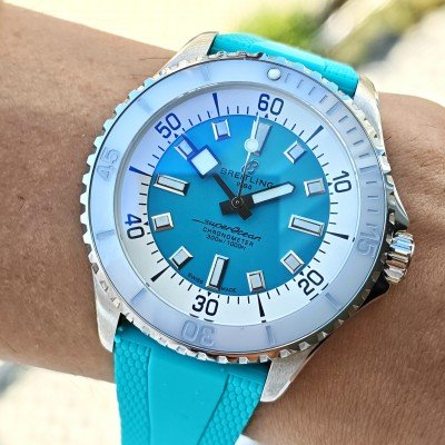 Breitling Superocean  Tiffany 44mm Kauçuk Kordon