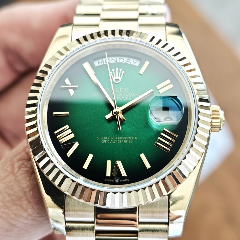 Rolex Day Date Yeşil Ombre Romen Dial 40mm President Gold