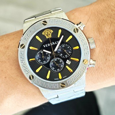Versace Greca Chronograph Siyah Kadran 43mm Silver Gold Detay