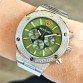 Versace Greca Chronograph Yeşil Kadran 43mm Silver Gold Detay